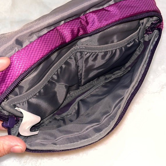 NWOT Purple Outdoor Products waist pack Fanny pack hiking pouch - Picture 3 of 7